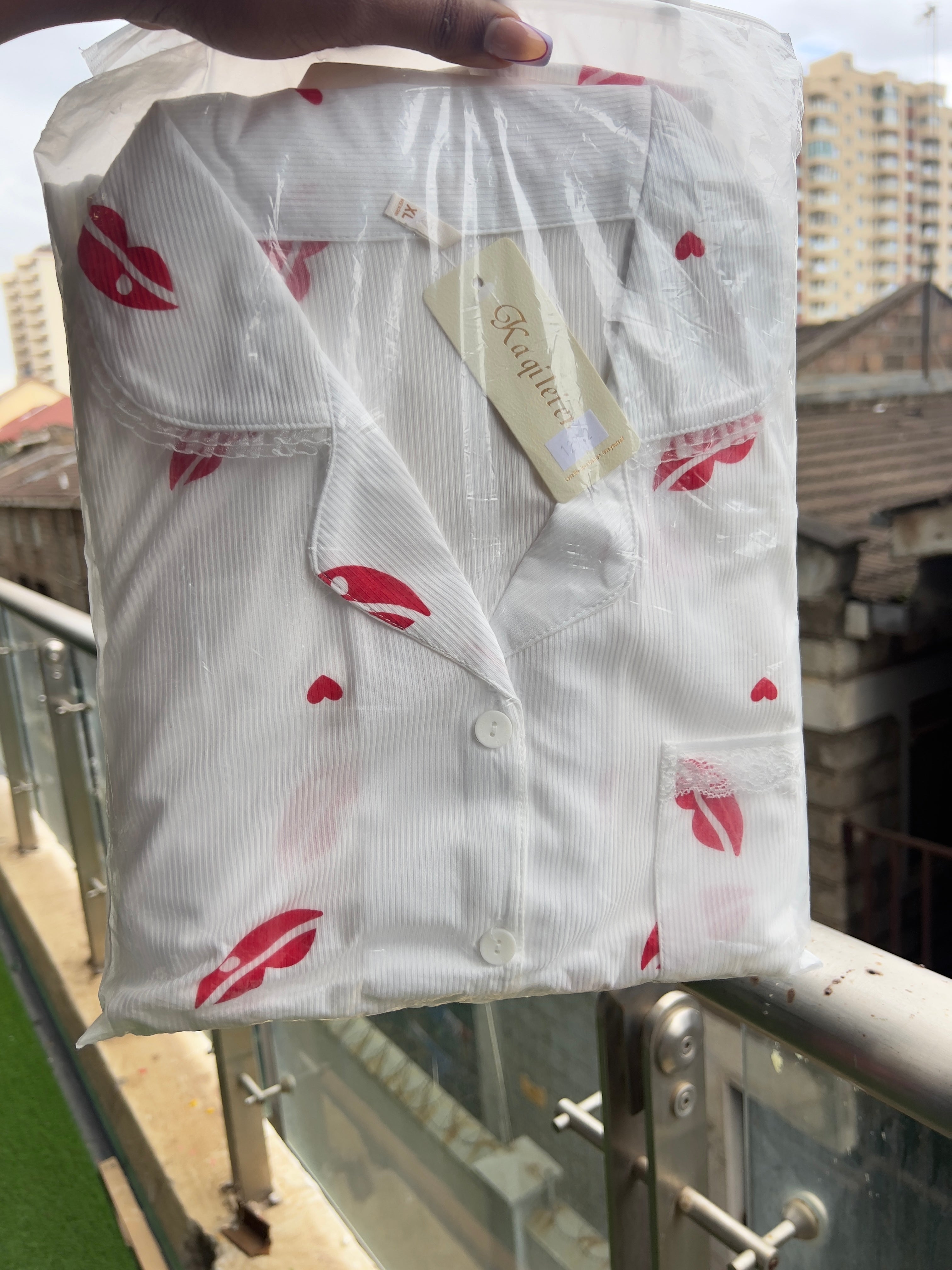 White with red lipsticks
