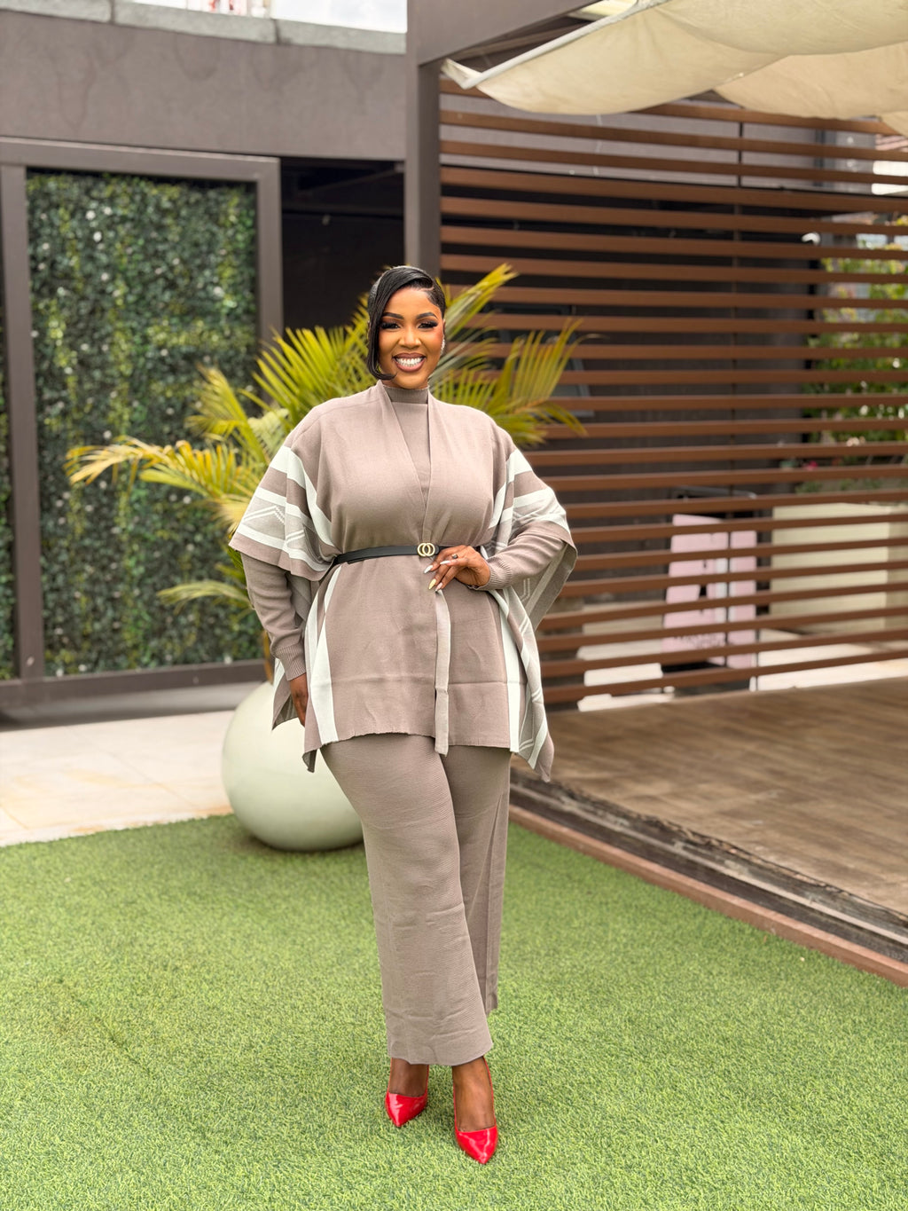Knit 2pc with poncho