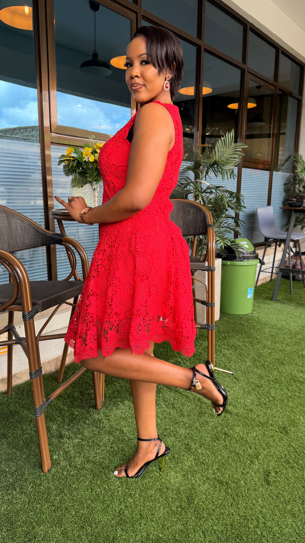 Boina sleeveless laced dress