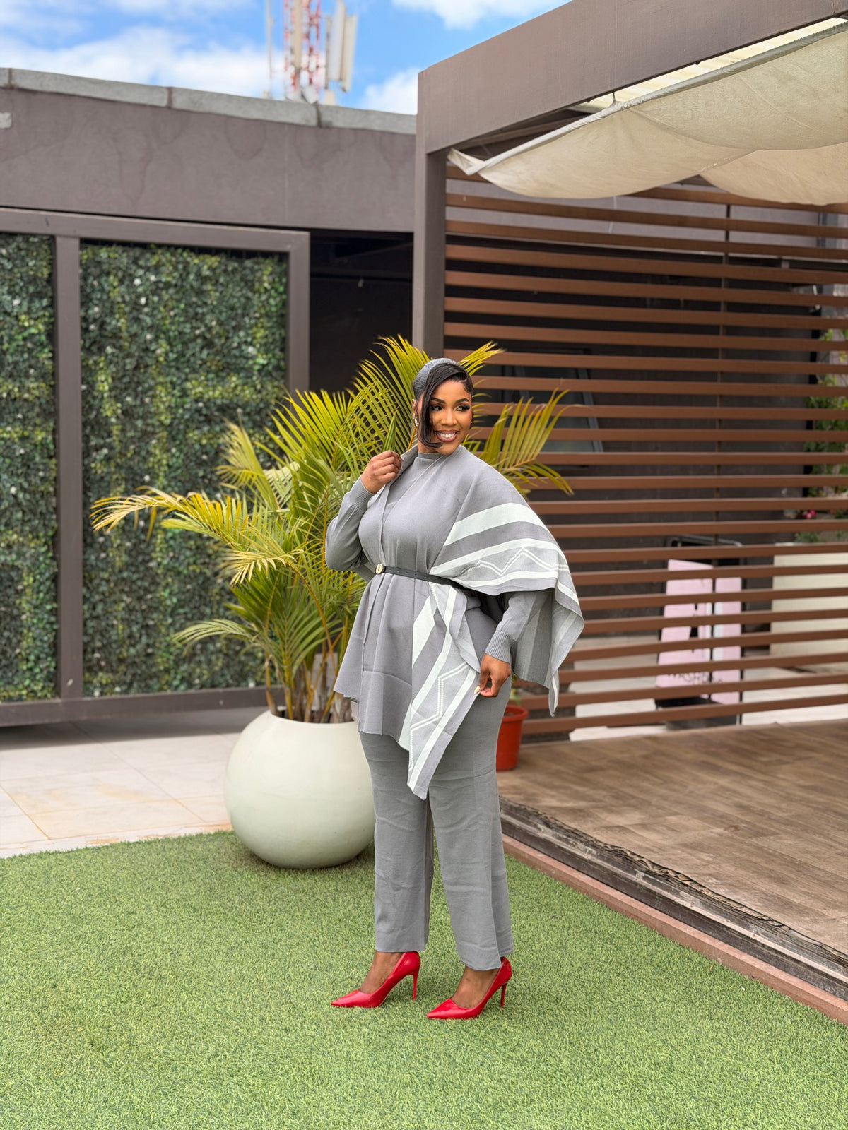 Knit 2pc with poncho